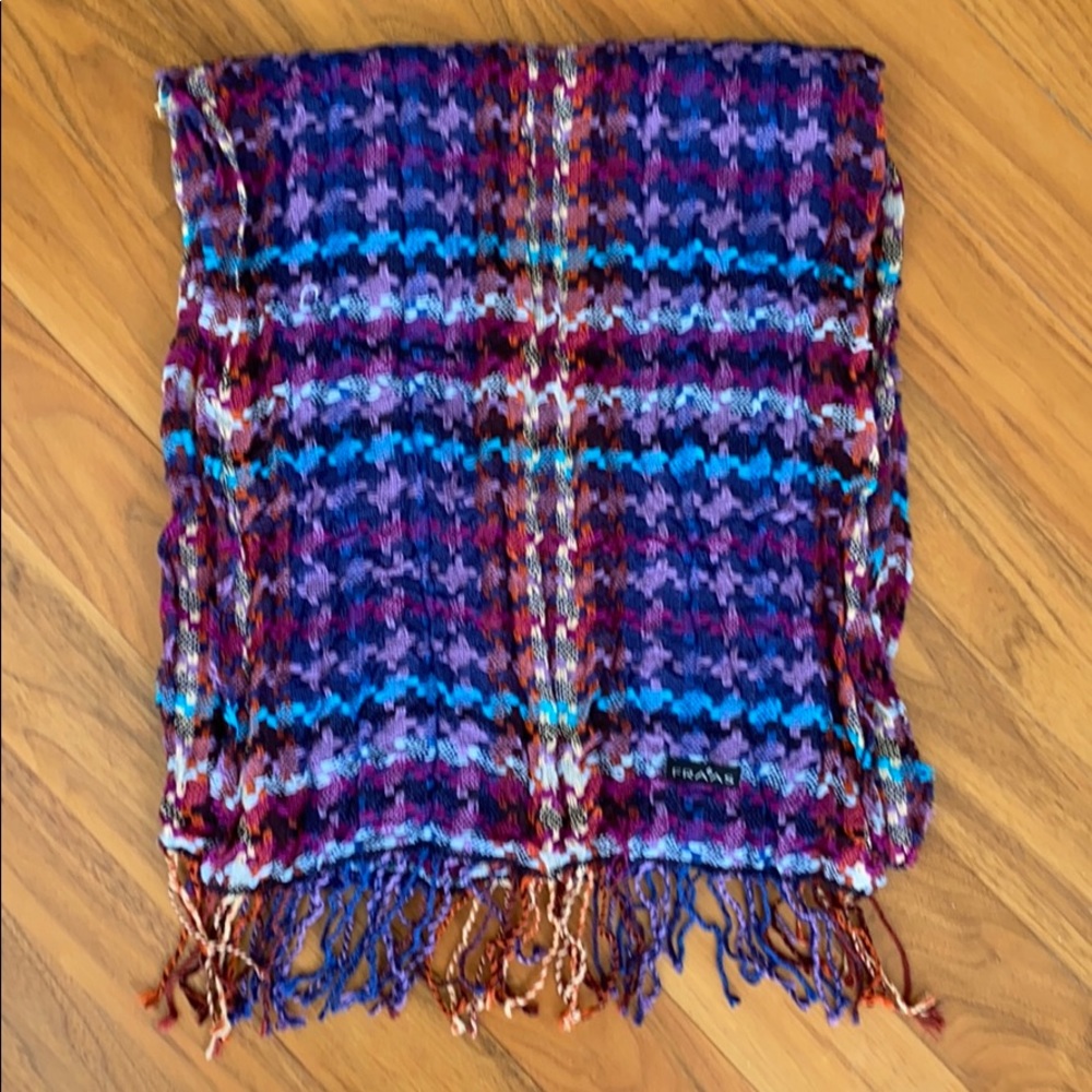 Scarf - Picture 4 of 14
